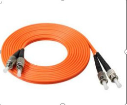 مواد ژاکت LSZH/PVC/PU FC-ST Patch Cord با ثبات در دمای بالا و ≤0.3dB از دست دادن ورودی
