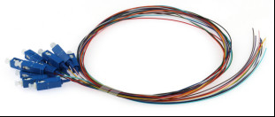 تک حالت فیبر نوری Pigtail SC / UPC کانکتور 12 گزینه رنگ 0.9mm G652D G657A 4.5mm OD