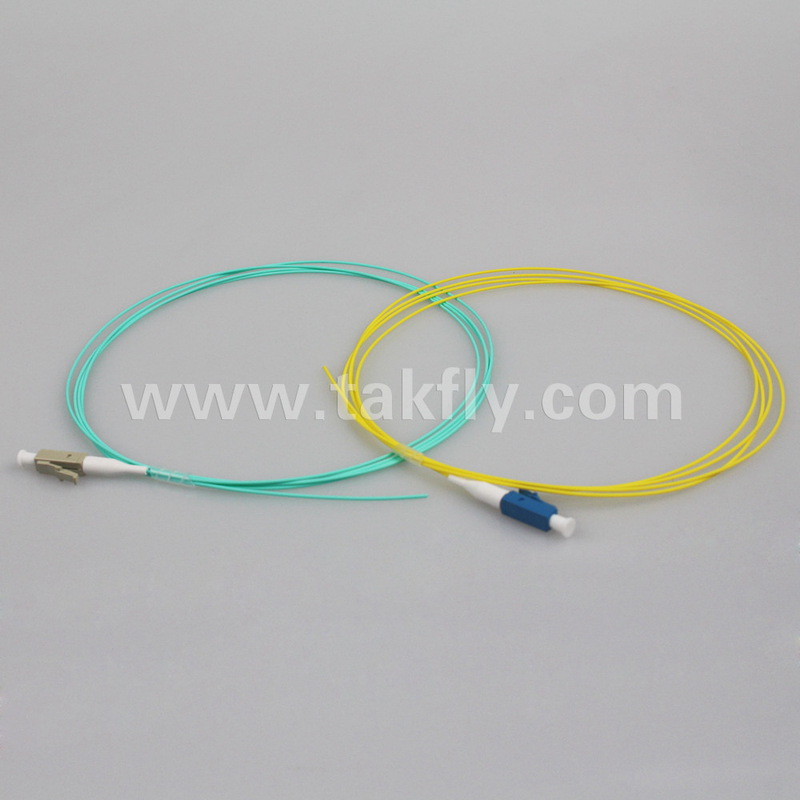LC UPC 0.9mm OM3 فیبر نوری Pigtail 1.5M برای انتقال بدون مشکل داده ها در شبکه ها